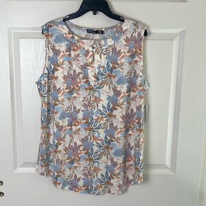 Cure Sleeveless Women's Top